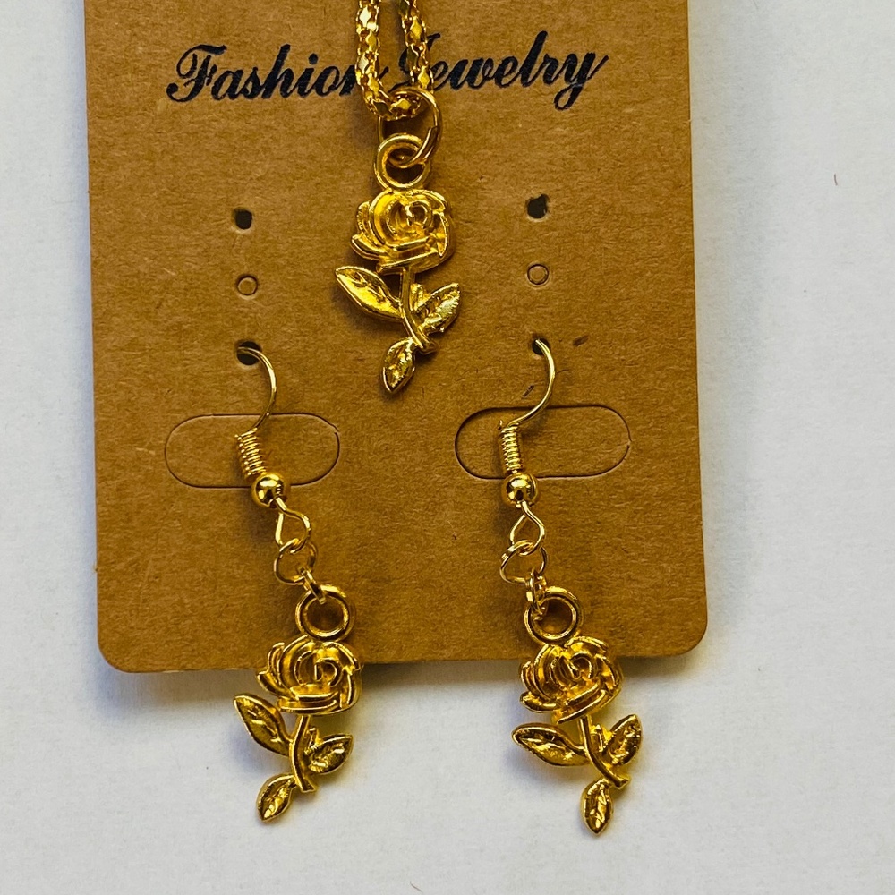 NWT gold plated earring and necklace set